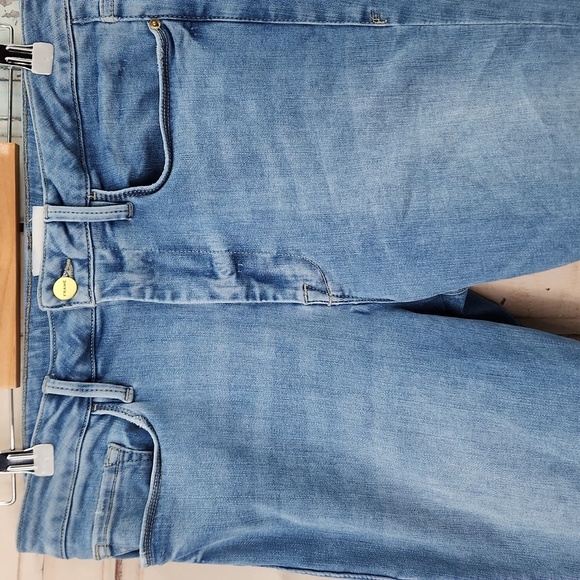 Frame Le One Crop Mini Boot Jeans in Caspio - Picture 3 of 9